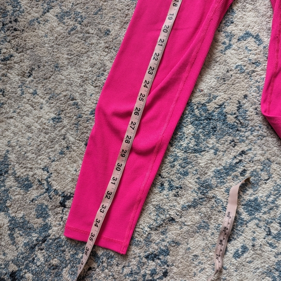 GapFit Bright Pink High Waisted Ribbed Legging - Picture 5 of 5